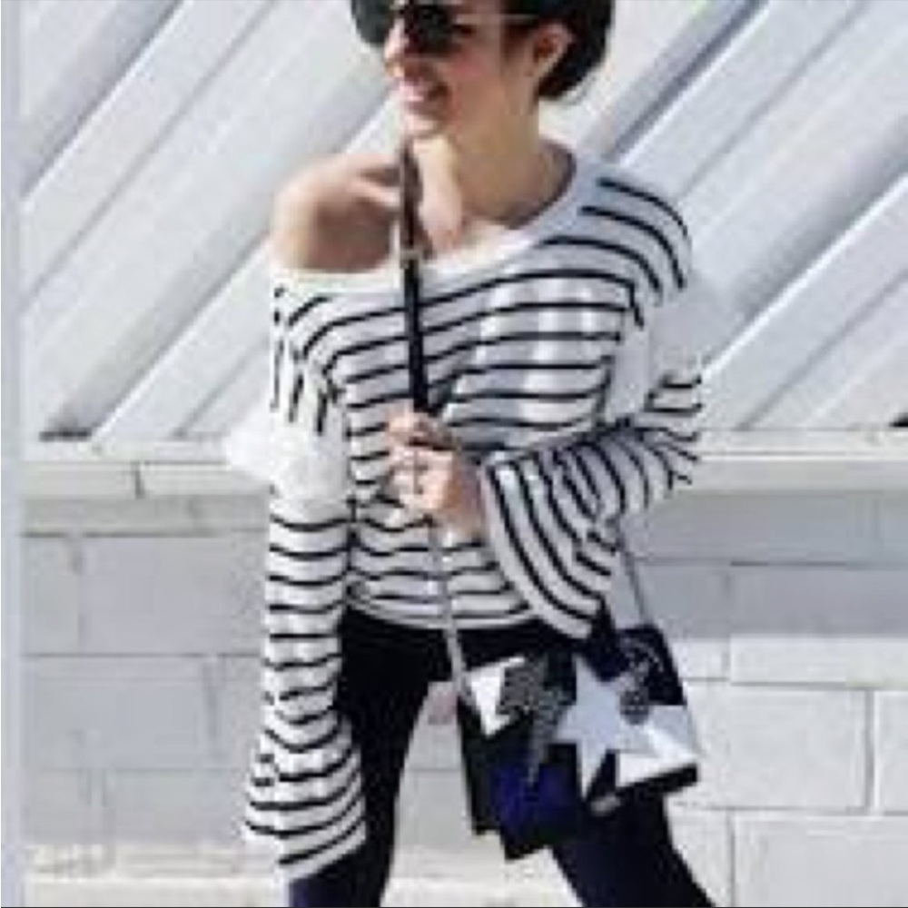 Zara ruffle sleeve knit top/ sweater